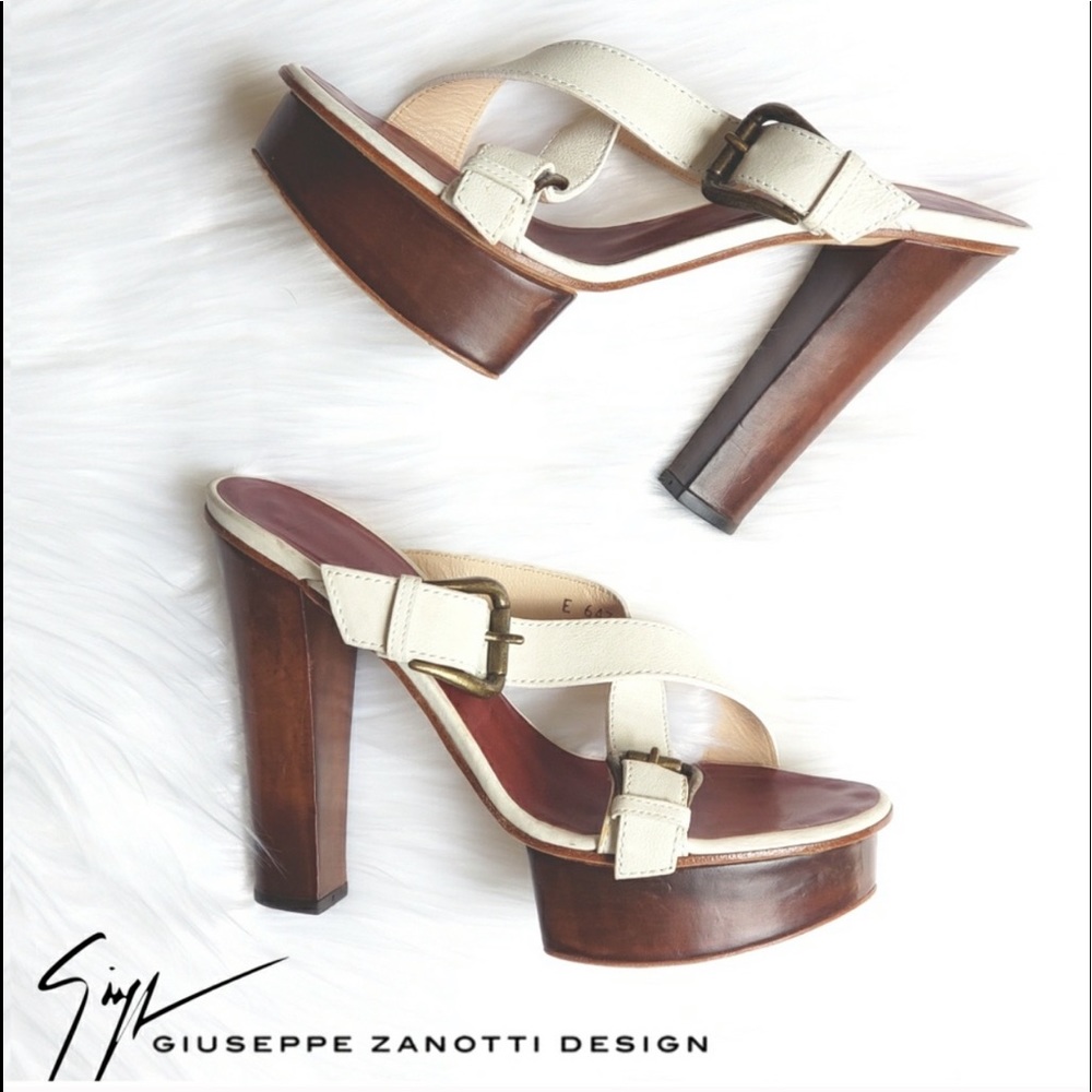 Strappy  platforms heels
